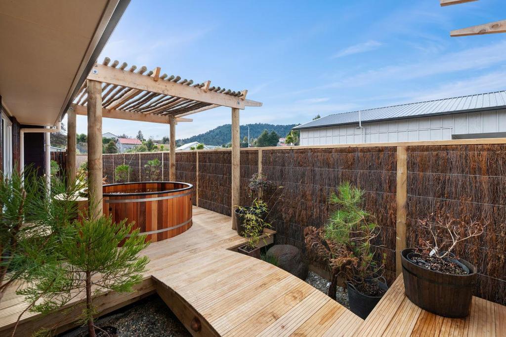 The Purple House - Ohakune Home With Spa Pool Luaran gambar